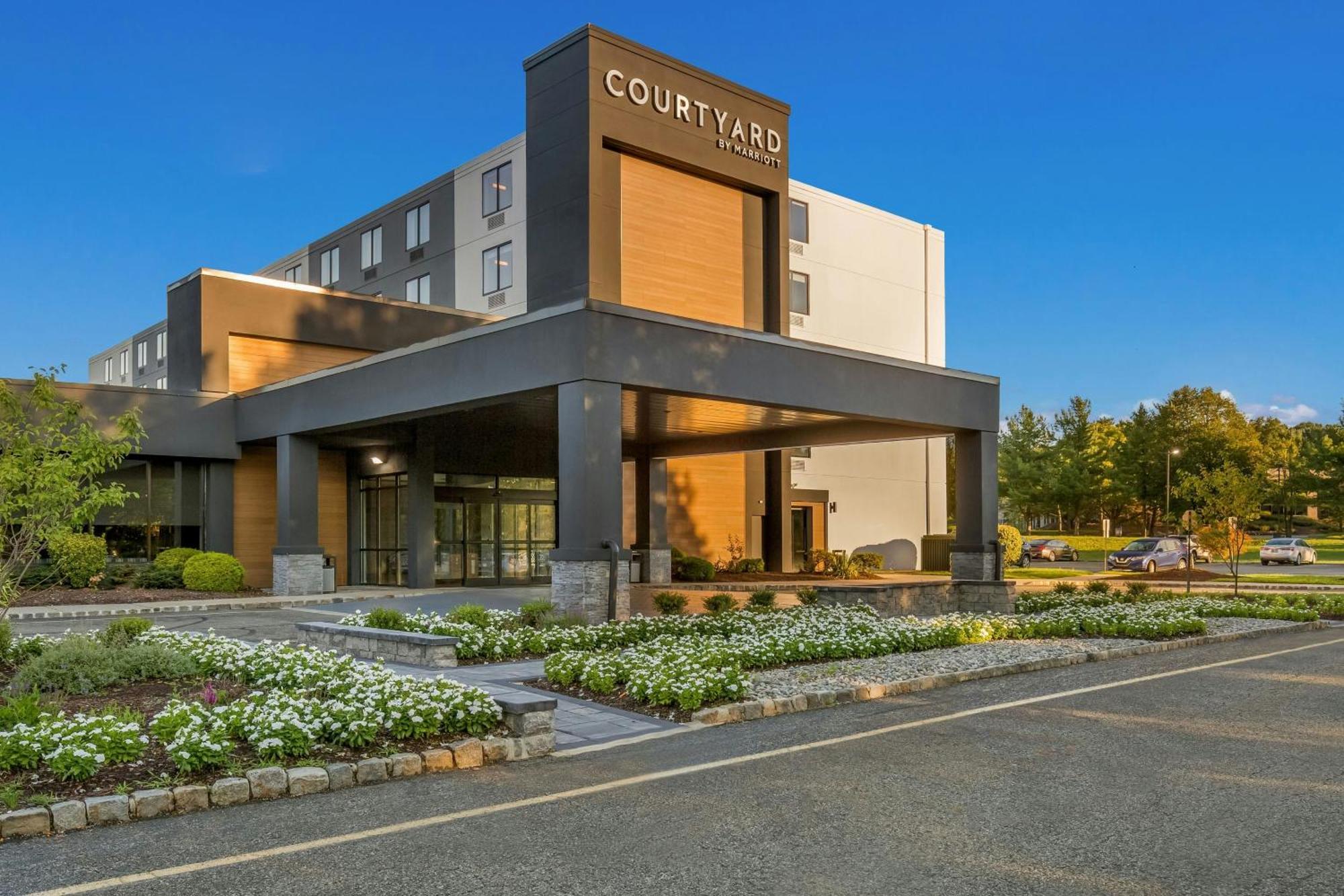 Courtyard Rockaway-Mount Arlington Hotel Exterior photo